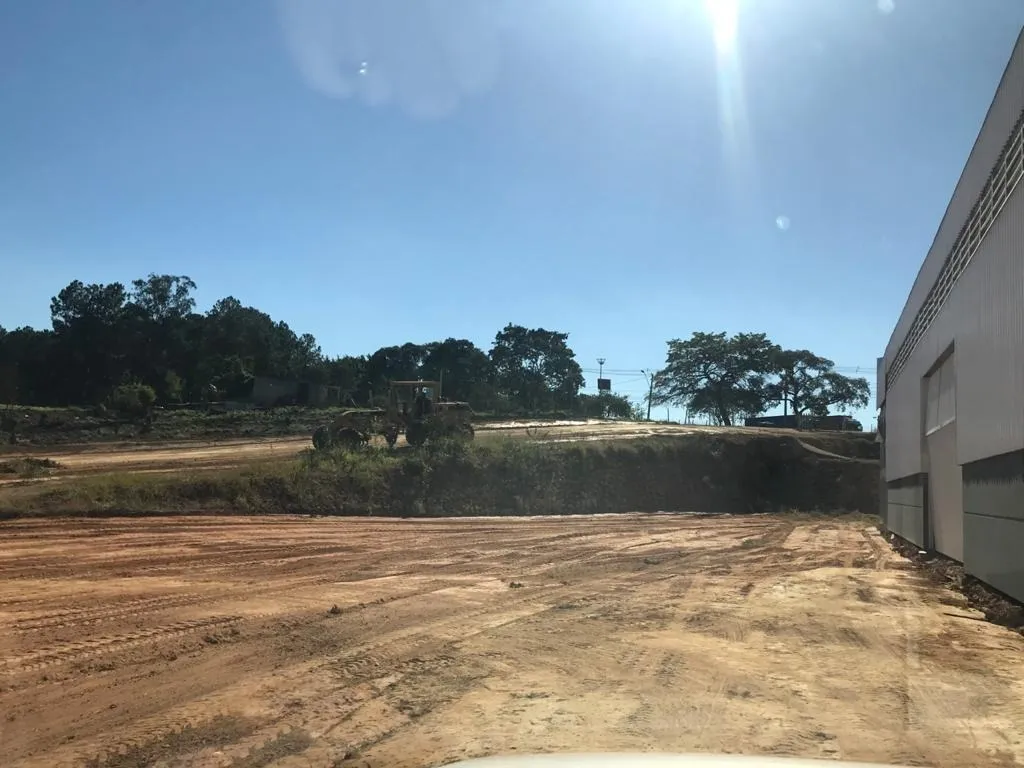 Imagem Galpão com 2.450 M² em ótima localização.