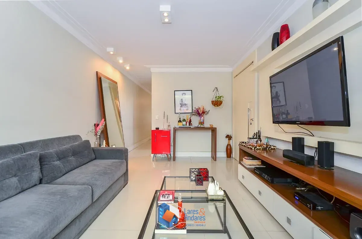 Imagem Sobrado para venda em Jardim das Vertentes com 3 quartos, sendo 1 suíte, 160m²