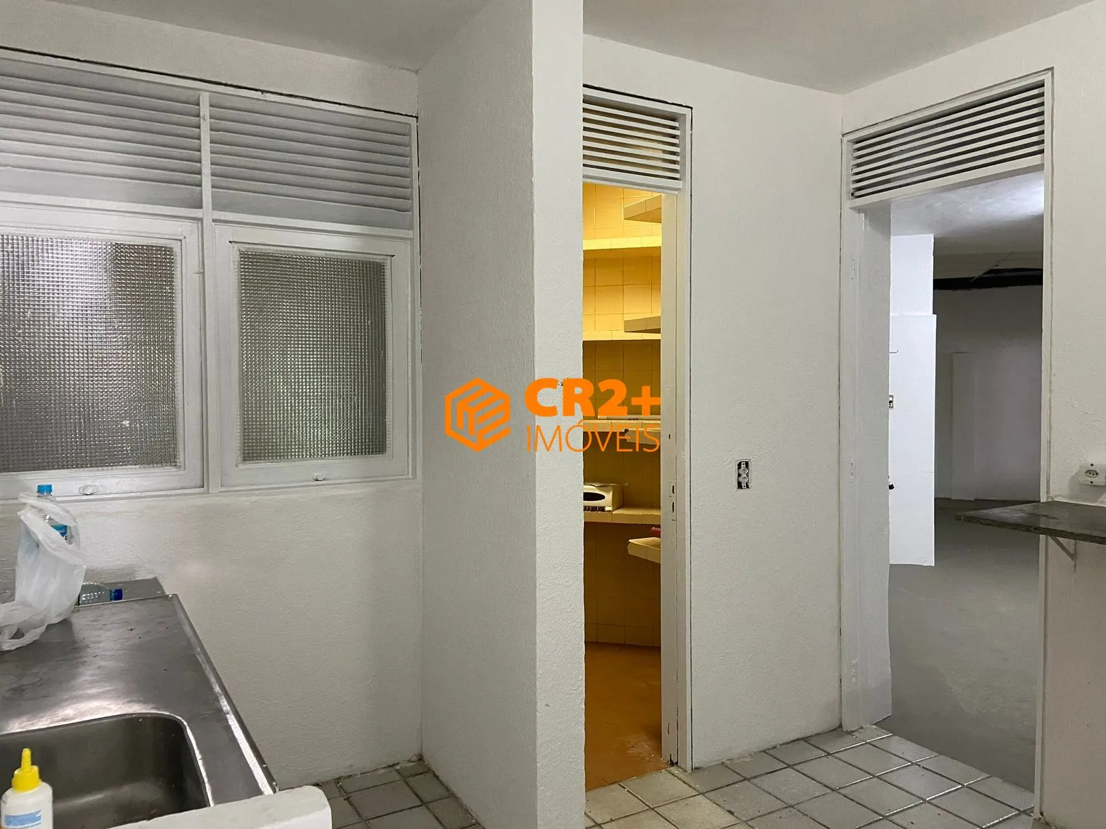 Imagem Vendo Casa de esquina em Piedade, Térreo + 1 andar, 702 metros