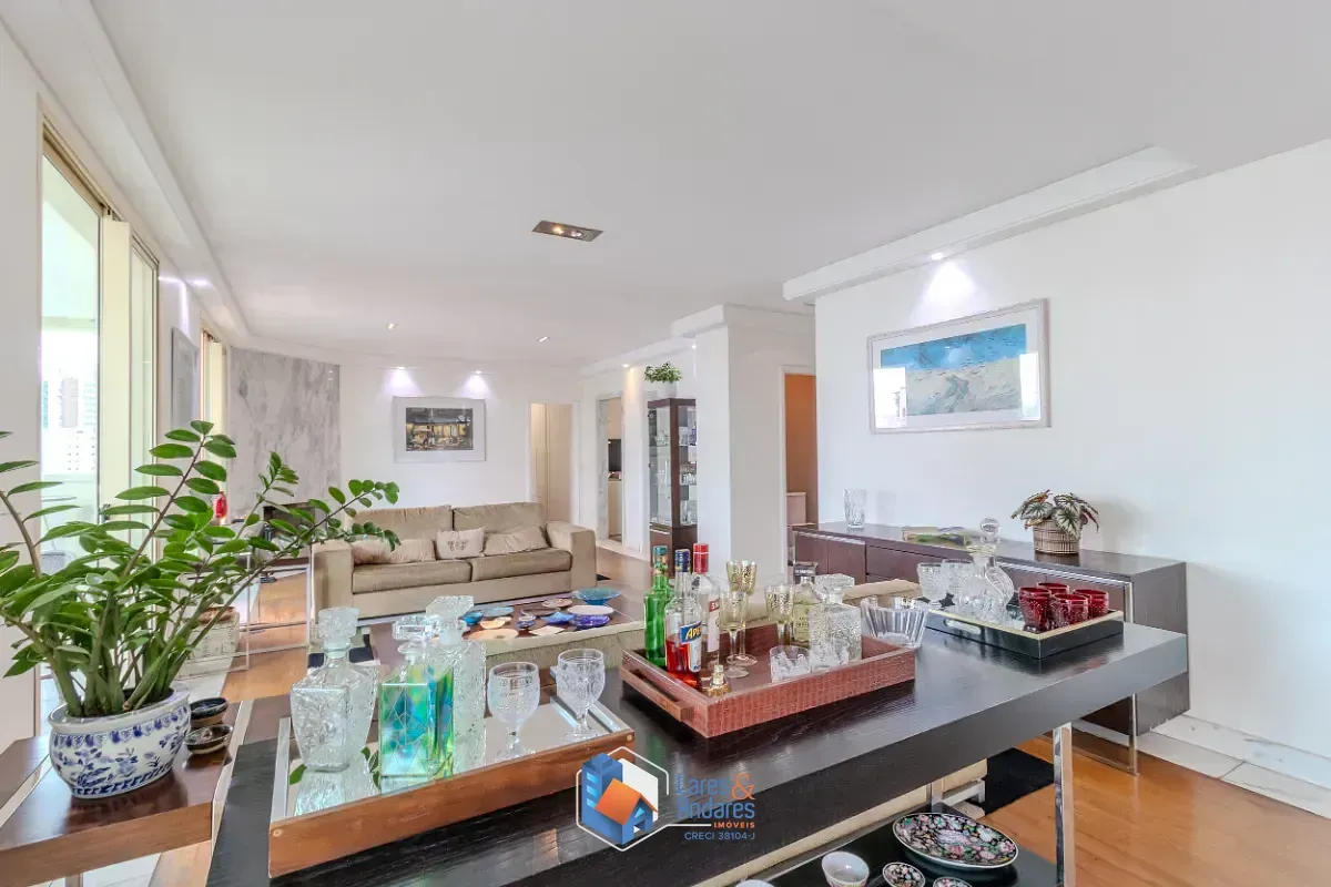 Imagem Apartamento para venda em Campo Belo com 3 quartos, sendo 3 suítes, 237m²