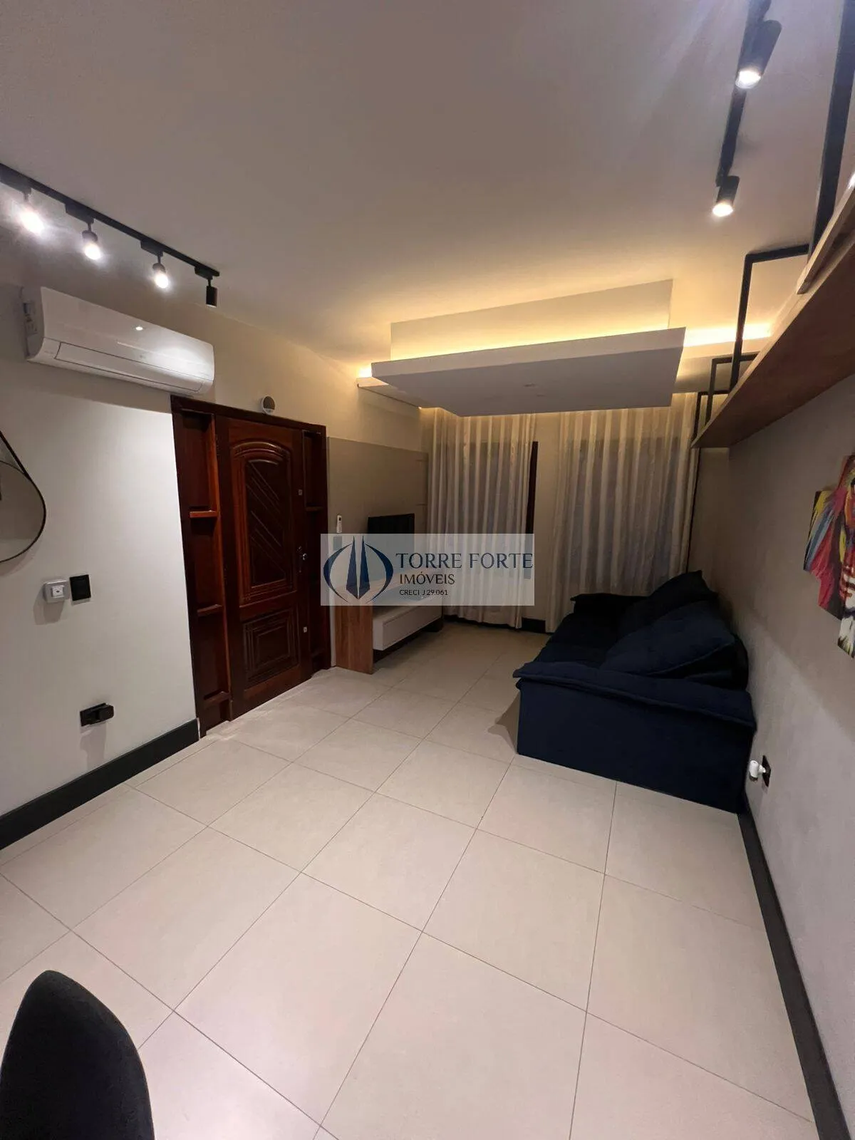 Imagem Linda casa estilo sobrado com 3 dormitórios e 3 vagas na Vila Salete