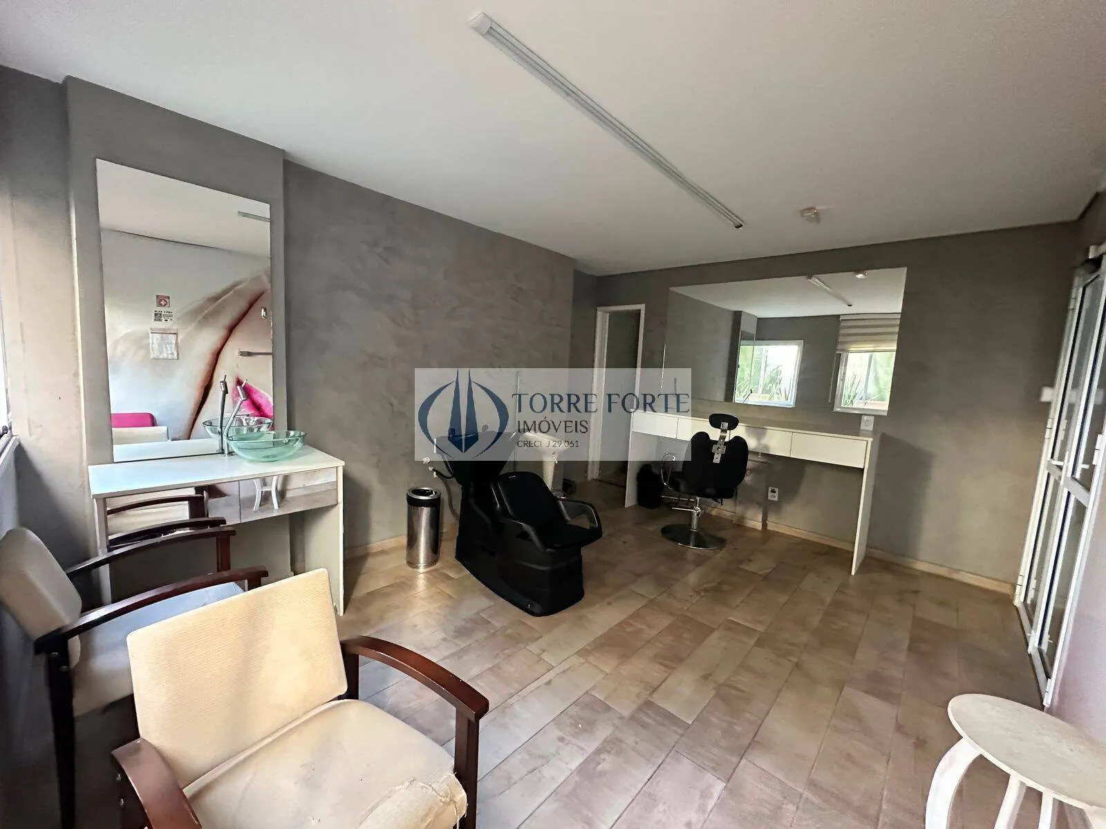 Imagem Lindo Apartamento com 2 dormitorios 2 vagas , varanda na Vila Carrão.