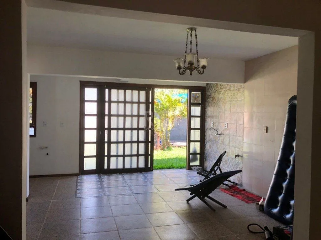 Imagem Casa para Venda - 180.19m², 3 dormitórios, sendo 1 suites, 2 vagas - Camobi