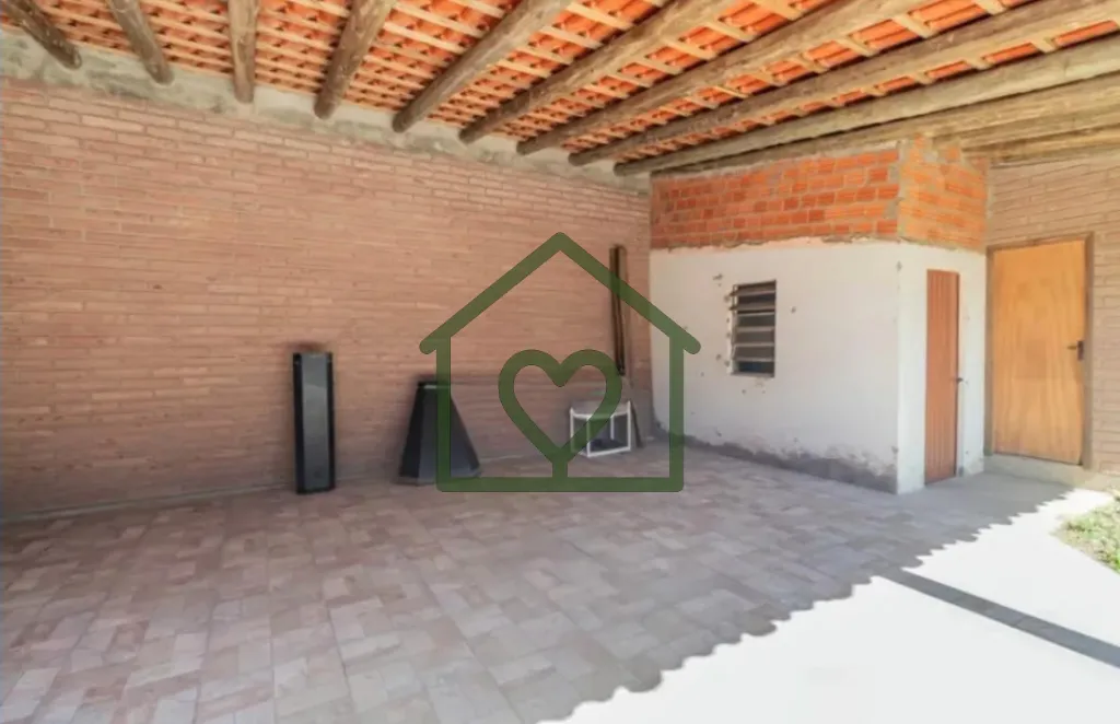 Imagem Para quem busca uma casa espaçosa, com estrutura de construção muito sólida e excelente distribu...
