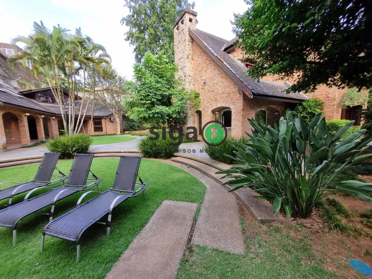 Imagem Casa a Venda em Rua Fechada no Jardim Guedala / Cidade Jardim com 5 quartos