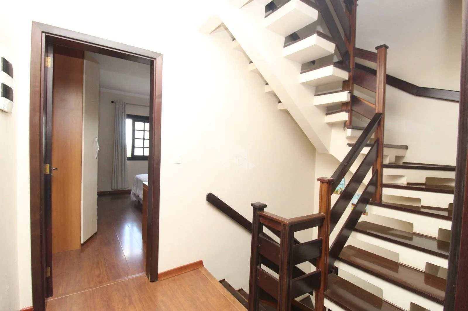Imagem Casa de 180m² com 3 dormitórios no bairro Ecoville, Porto Alegre