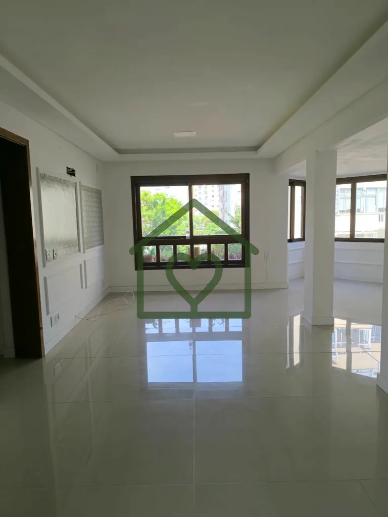 O apartamento no Condomínio Solar Higienópolis , localizado no tradicional bairro Higienópolis, e...