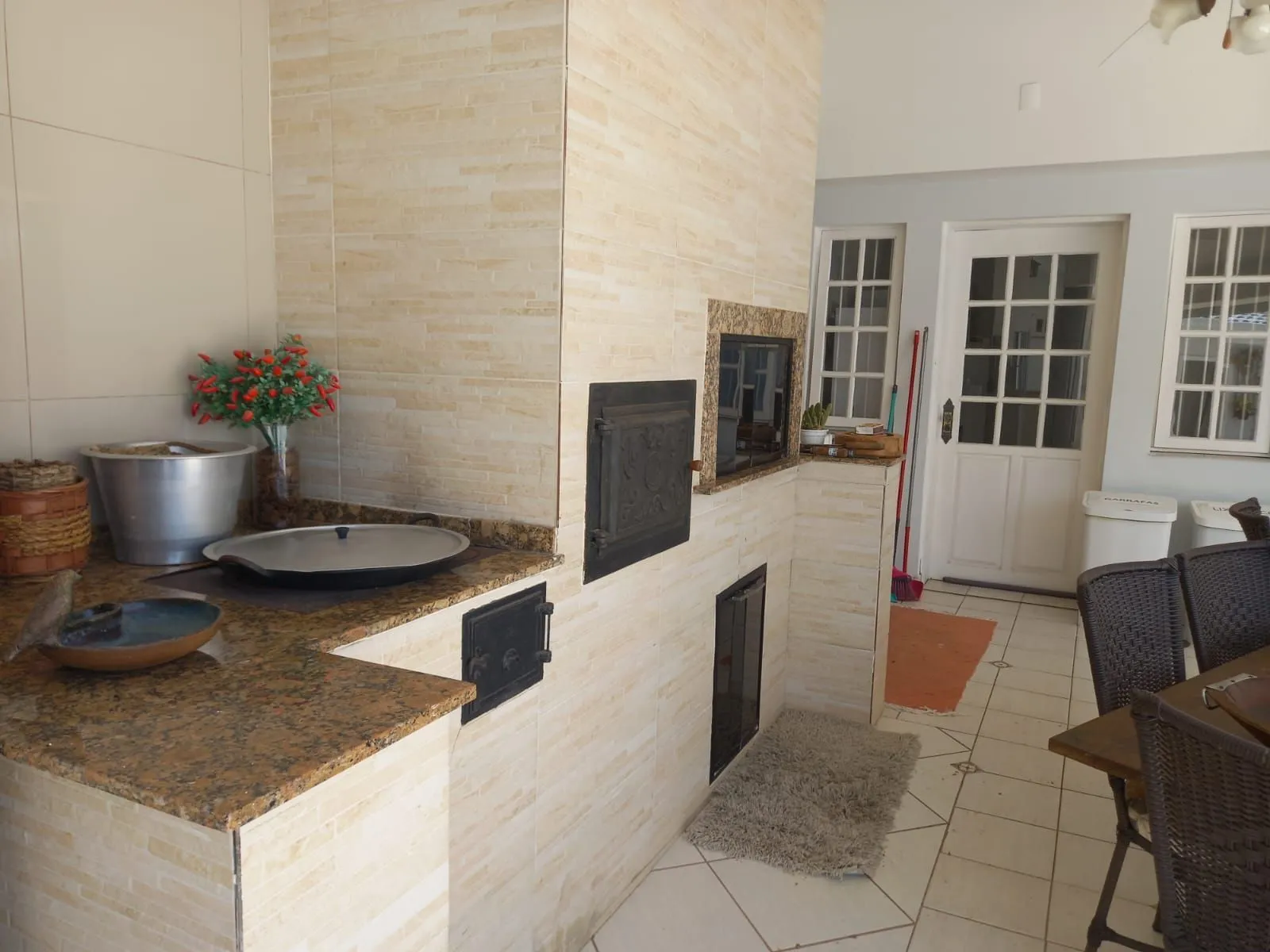 Imagem Vende-se sobrado com 5 quartos (3 suítes), 428m² e 3 vagas - Alto Petrópolis