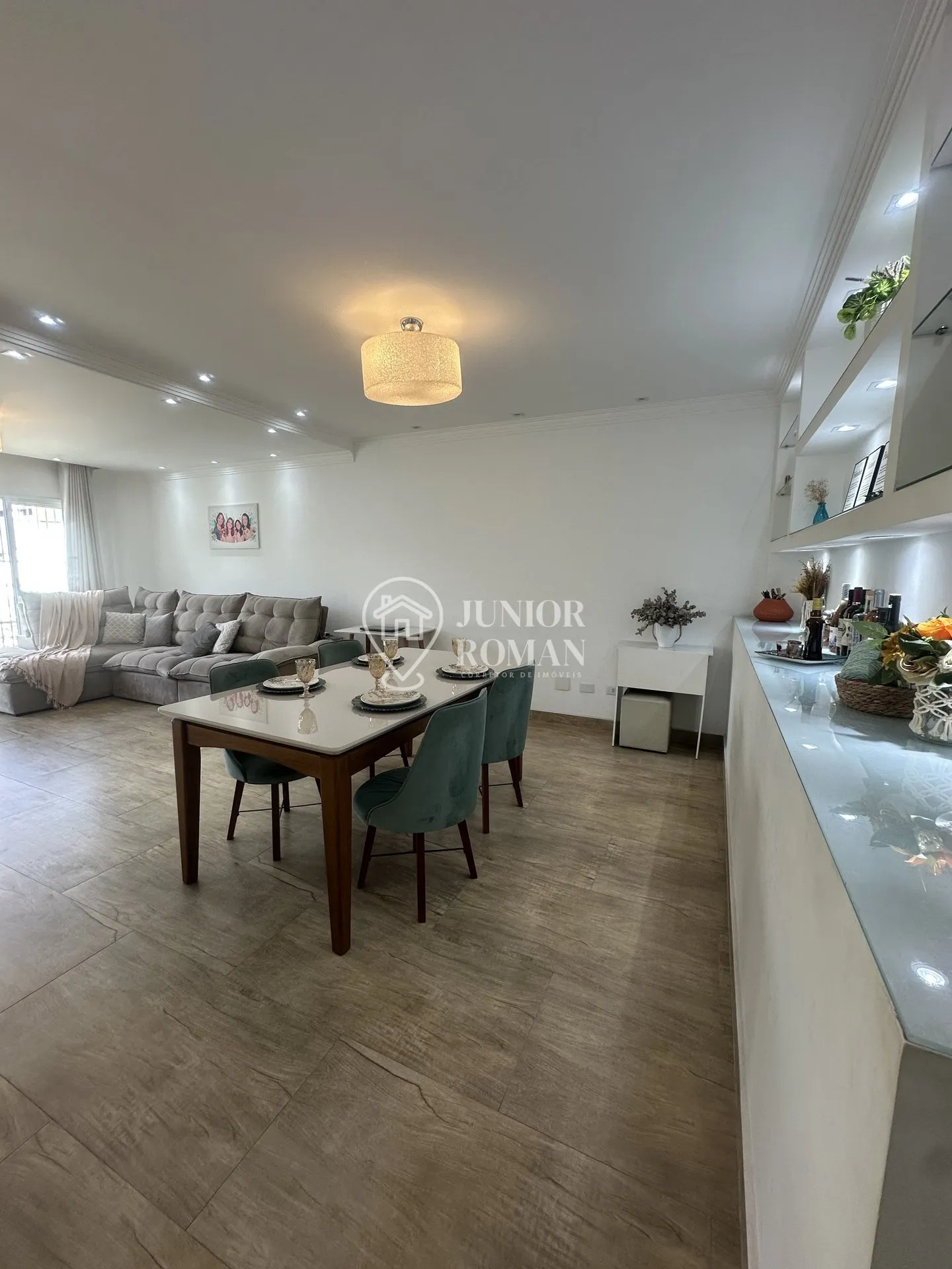 Imagem SOBRADO ALTO PADRÃO 4 DORM l 2 SUITES l ÁREA GOURMET E 5 VAGAS | NOVA PETRÓPOLIS - SBC