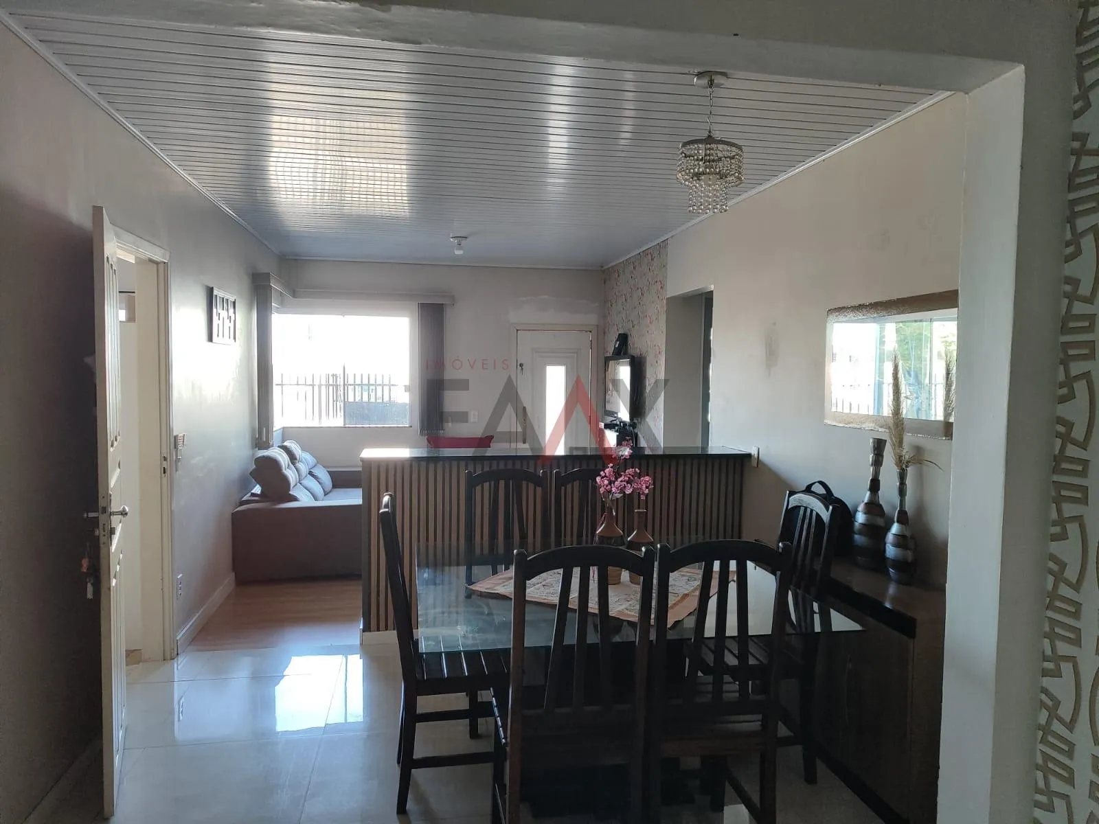 Imagem Casa à venda na Avenida Turíbio Gomes na VILA BELA em GUARAPUAVA - PR