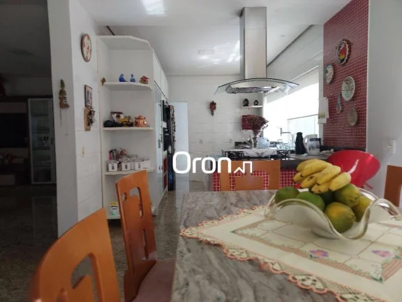 Imagem Sobrado com 4 dormitórios à venda, 390 m² por R$ 2.000.000,00 - Setor Jaó - Goiânia/GO