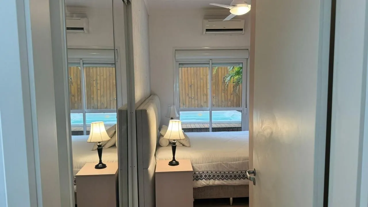 Imagem Casa de Condomínio em Hípica