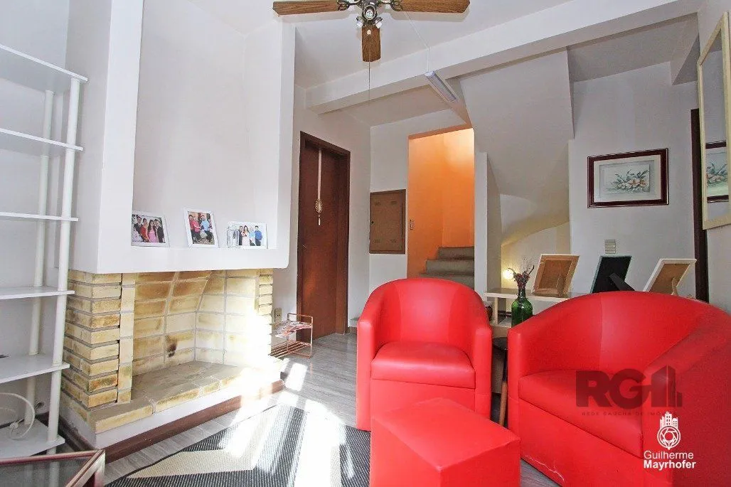 Imagem Casa de 250m² Para comprar no Bairro Mont Serrat Por R$1.120.000,00