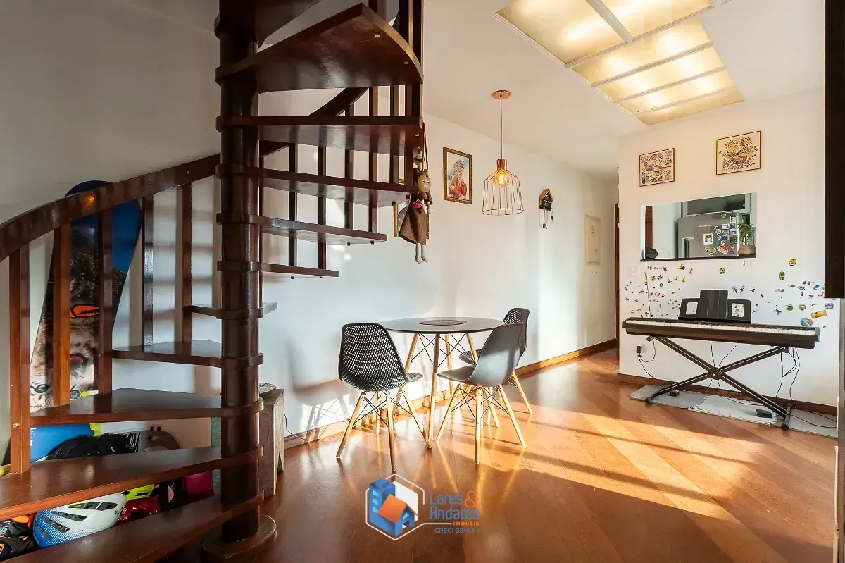 Imagem Cobertura para venda em Vila Gumercindo com 3 quartos, sendo 1 suíte, 107m²