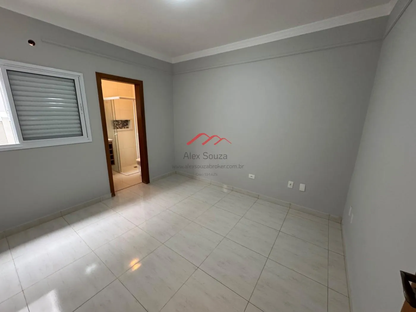 Imagem Casa para Venda em Indaiatuba, Jardim Paulista I, 3 dormitórios, 1 suíte, 2 banheiros, 2 vagas