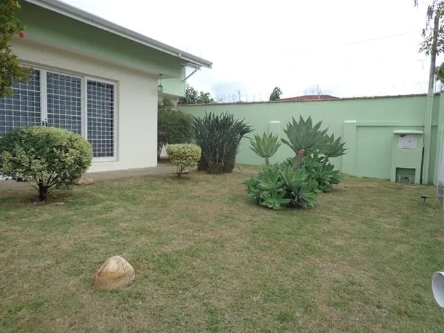 Imagem Casa para Locação 3 Quartos, 1 Suite, 3 Vagas, 600M², Centro, Pindamonhangaba - SP