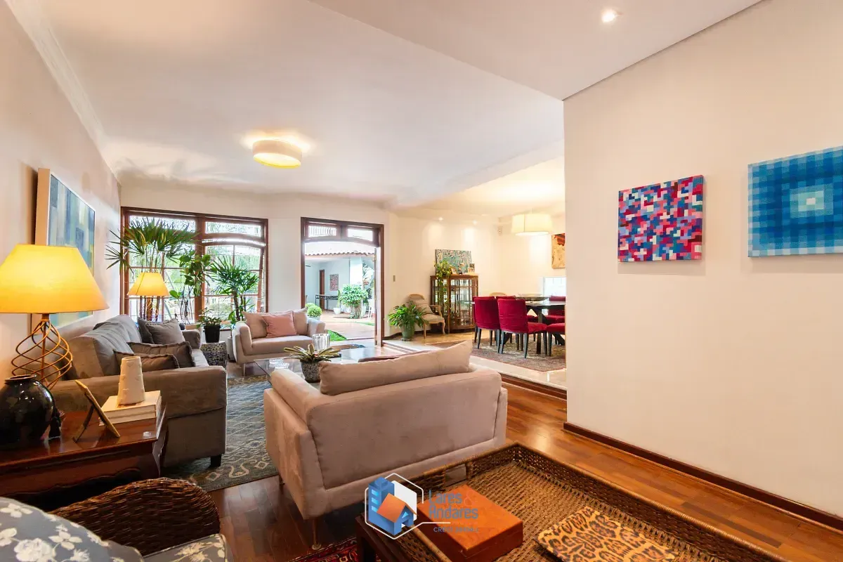 Imagem Casa para venda em Planalto Paulista com 4 quartos, sendo 2 suítes, 436m²