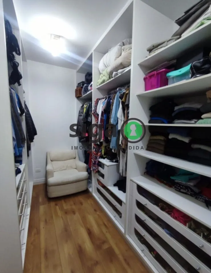 Imagem Apartamento à venda, 210m2 com 3 suítes e 4 vagas no Portal do Morumbi.