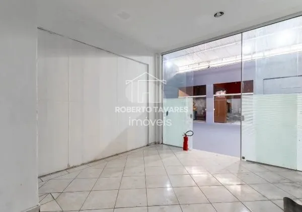 Imagem Loja comercial com 700m² - Galeria com 18 Lojas - Portas com 24 metros de frente, com bastante Visibilidade.