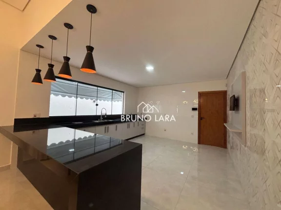 Imagem Casa à venda no bairro Três Poderes - Igarapé/MG.