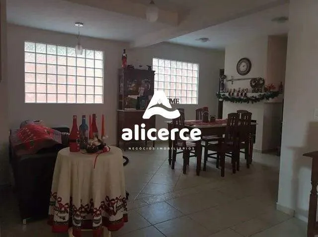 Imagem Casa à venda com 3 quartos 1 suíte, 243m² em Córrego Grande Florianópolis