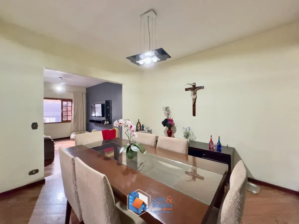 Imagem Sobrado para venda em Vila Marari com 3 quartos, sendo 3 suítes, 157m²
