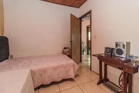 Imagem Casa 2 dorms à venda Avenida Outeiro, Coronel Aparício Borges - Porto Alegre