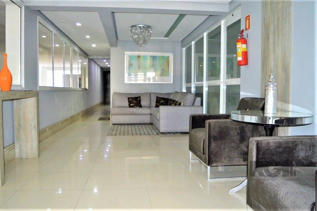 Imagem Excelente apartamento 2 dorm. sendo 1 suite, com terraço, churrasqueira, semimobiliado - 1 vaga dupla - Bairro Cidade Baixa