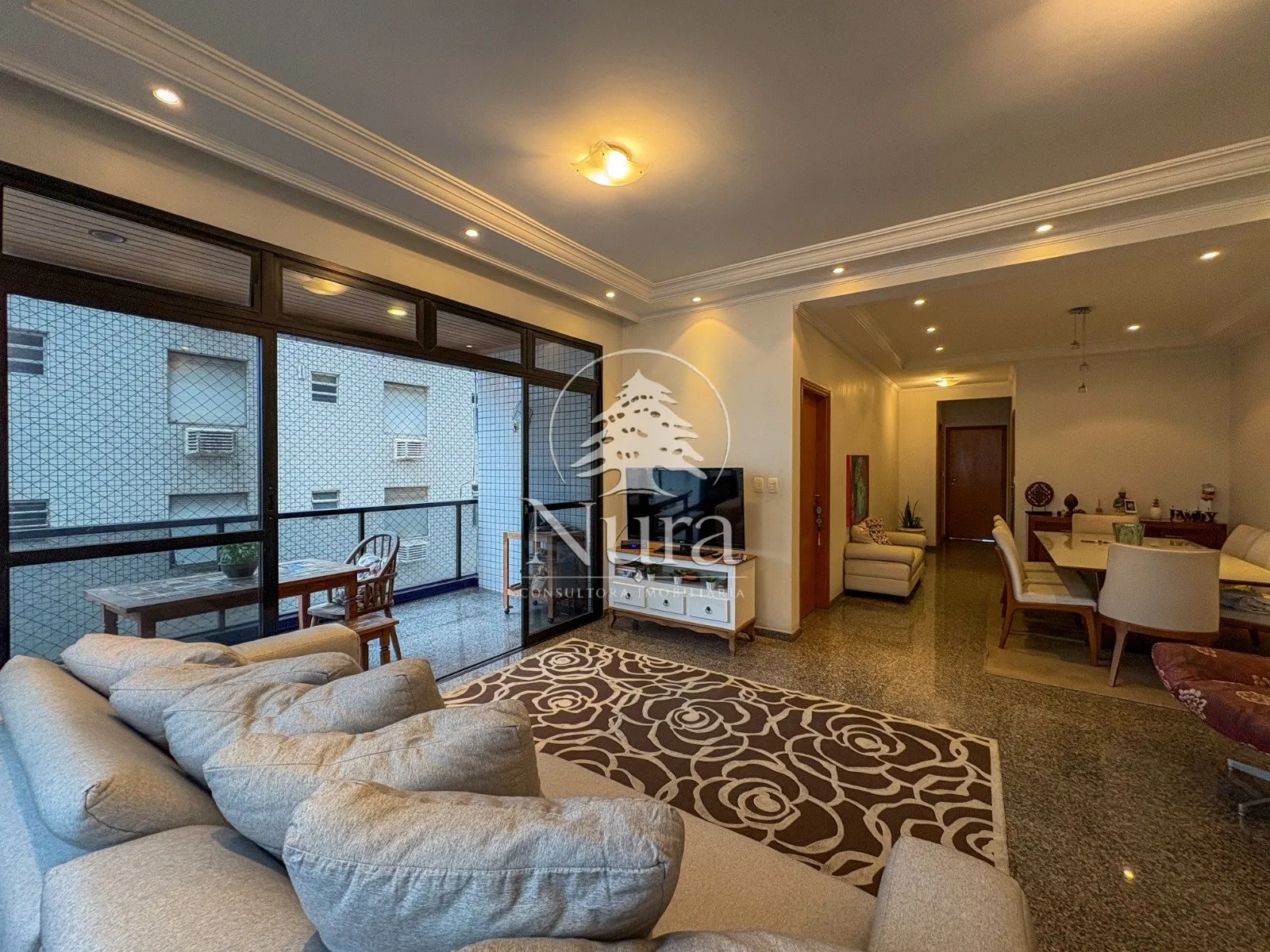 Imagem Apartamento de 3 quartos, 177m² no bairro Ponta da Praia, em Santos