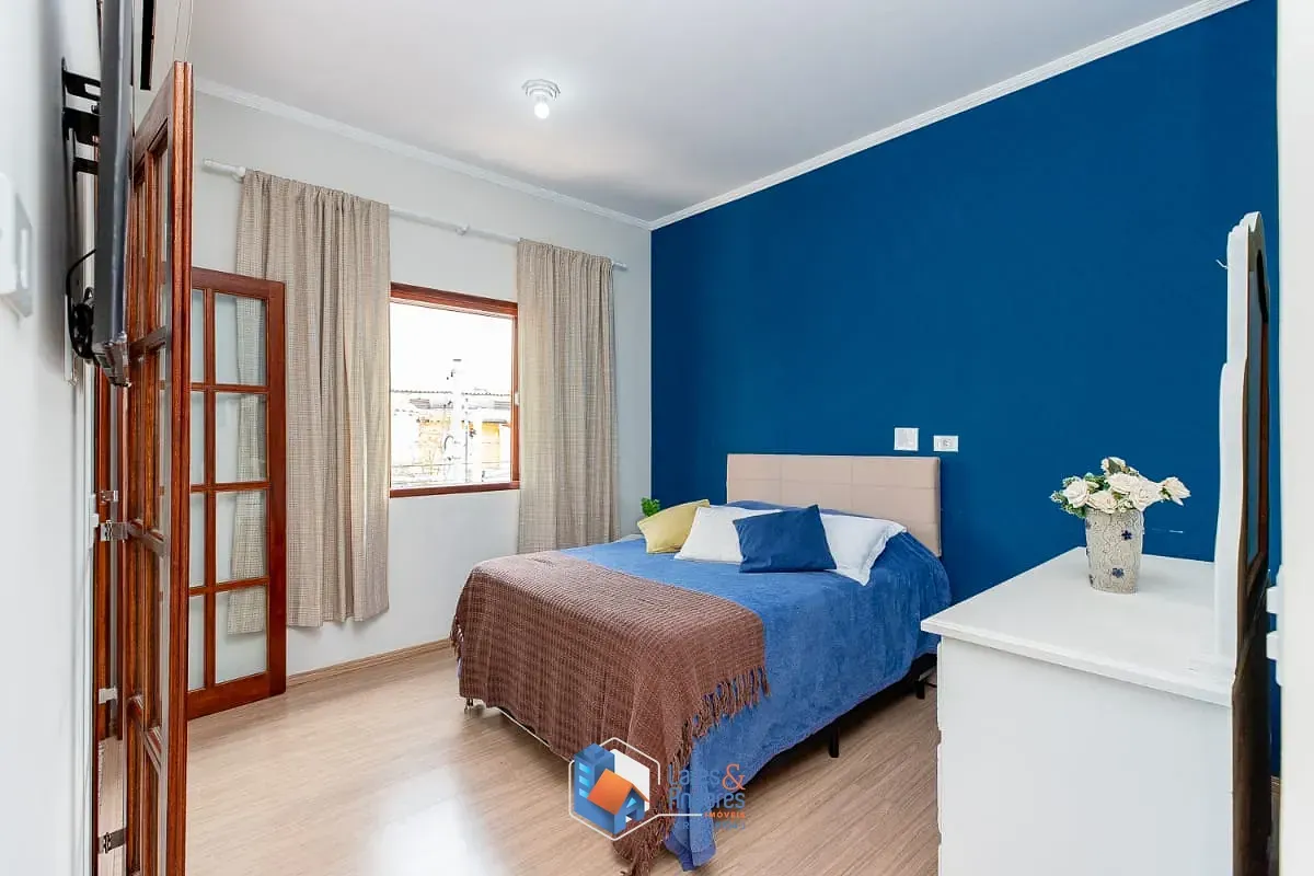 Imagem Sobrado para venda em Jardim Caravelas com 5 quartos, sendo 1 suíte, 200m²