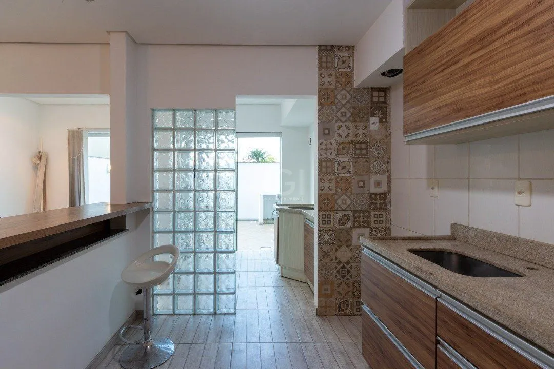 Imagem Casa para Venda - 178.4m², 3 dormitórios, sendo 1 suites, 2 vagas - Hípica