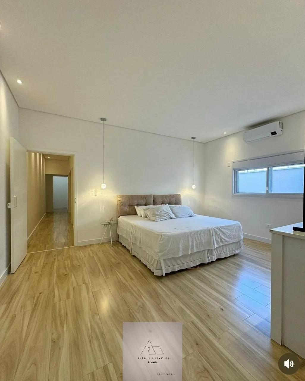 Imagem Linda Casa a venda em condomínio: 3 suítes, 2 salas, 4 banheiros, 4 vagas na cidade de Salto-SP, Condomínio Portal dos Bandeirantes