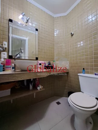 Imagem Casa triplex à venda com 3 quartos, 1 suite, churrasqueira, 1 vaga por R$750.000,00 no Campo Grande em Santos
