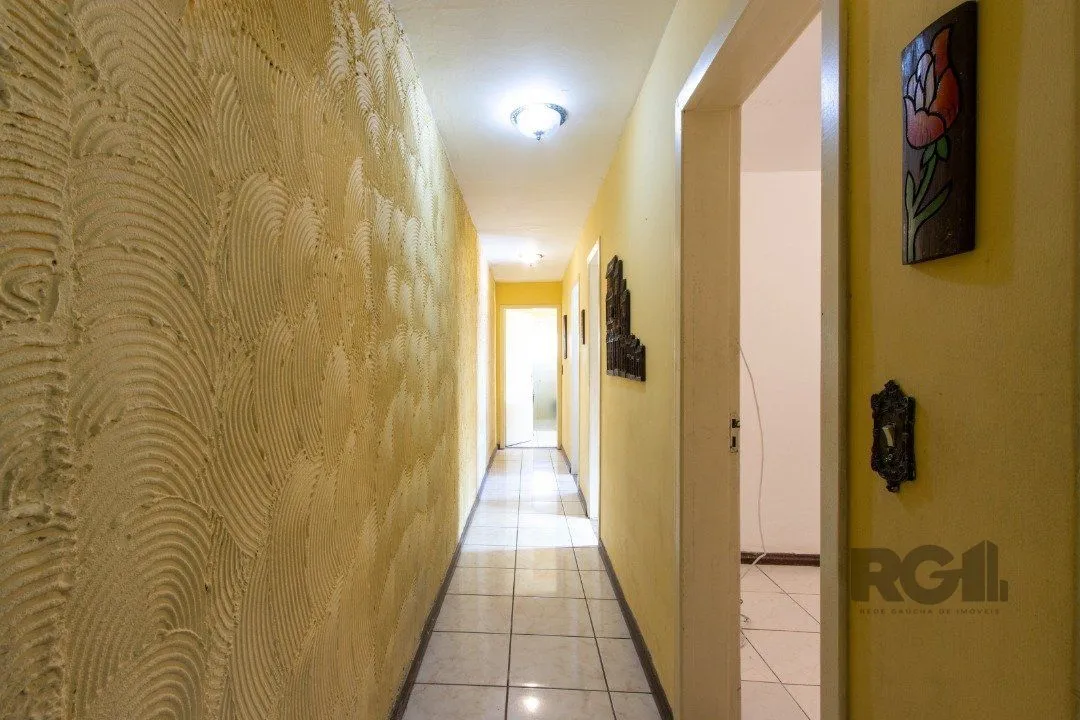 Imagem Sobrado para Venda - 170m², 3 dormitórios, sendo 1 suites, 2 vagas - Serraria