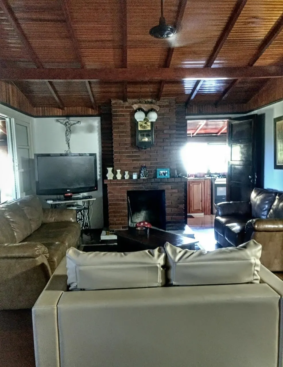 Imagem Casa à venda 3 Quartos, 2 Suites, 6 Vagas, 12442M², Engenho d'água, Guaratinguetá - SP