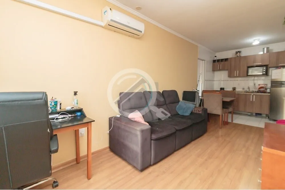 Apartamento com excelente localização, próximo à Av. Salvador França/PUCRS, Parques, Supermerca...