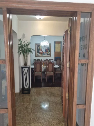 Imagem VENDO BELISSÍMA CASA DE DOIS PAVIMENTOS NO BAIRRO IPIRANGA - SP!