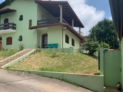 Imagem VENDA DE CASA ASSOBRADADA BAIRRO DO COPACO com A/T 1050 m² distribuídos em 3 suítes, sala, cozinha, banheiro, lavabo, churrasqueira, piscina e 1 vaga