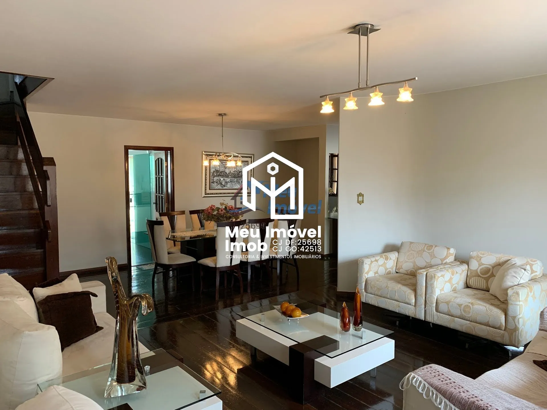 Imagem Casa Sobrado 5 Quartos 5 Suítes 2 Vagas 400m² Reformado