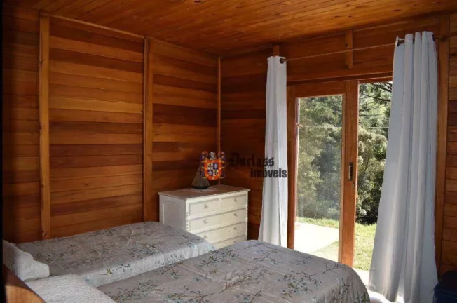 Imagem Chácara com 3 dormitórios à venda, 2350 m² por R$ 650.000,00 - Descansópolis - Campos do Jordão/SP