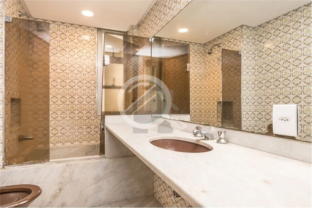 Imagem Apartamento amplo, com 151 m² de área útil com 3 dormitórios, sendo 1 suítes, banheiro social, ...