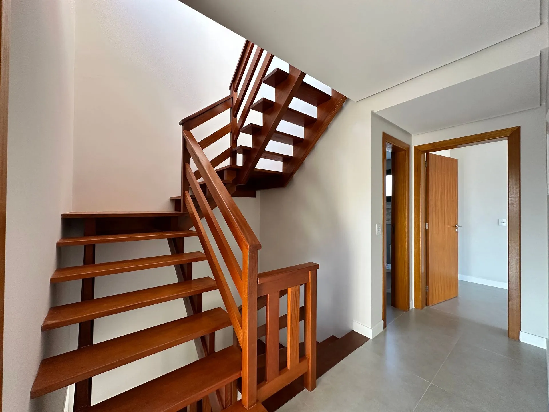 Imagem Triplex à venda em Passo de Torres, Centro, com 3 quartos, 180m2