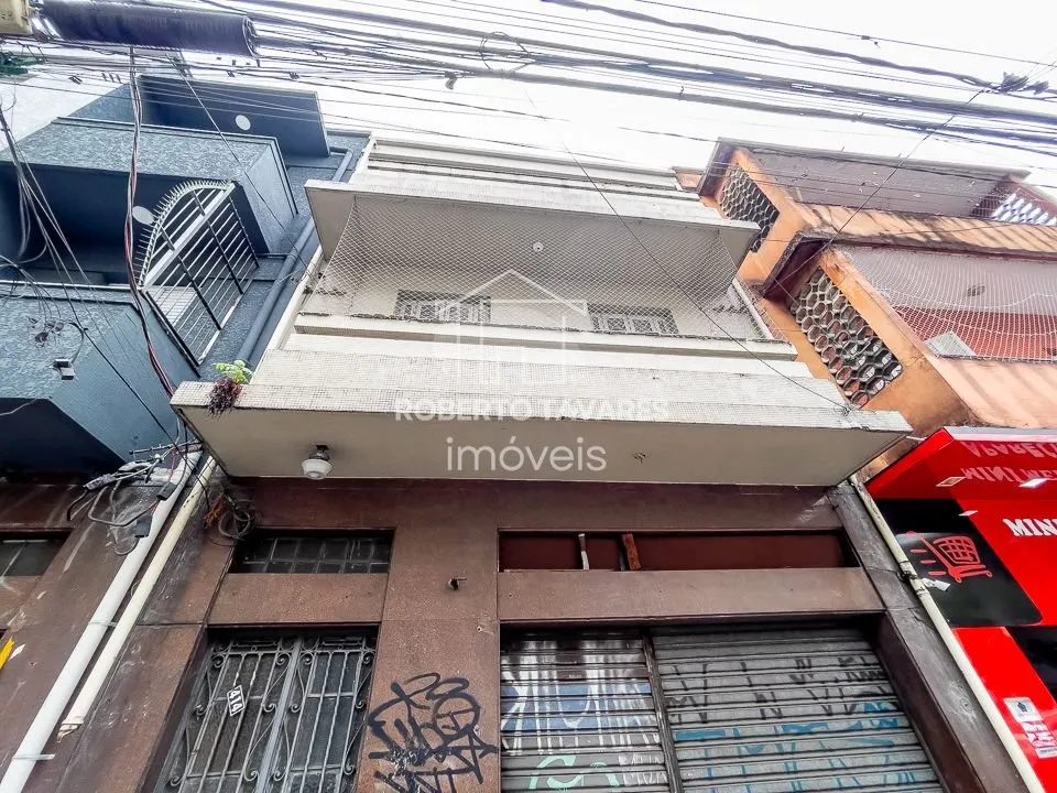 Foto do imóvel Prédio Bom Retiro - Com 2 andares, 4 aptos. de 90m² cada, 700 m² de área útil total, Loja no térreo com 300m². em Bom Retiro, São Paulo - SP