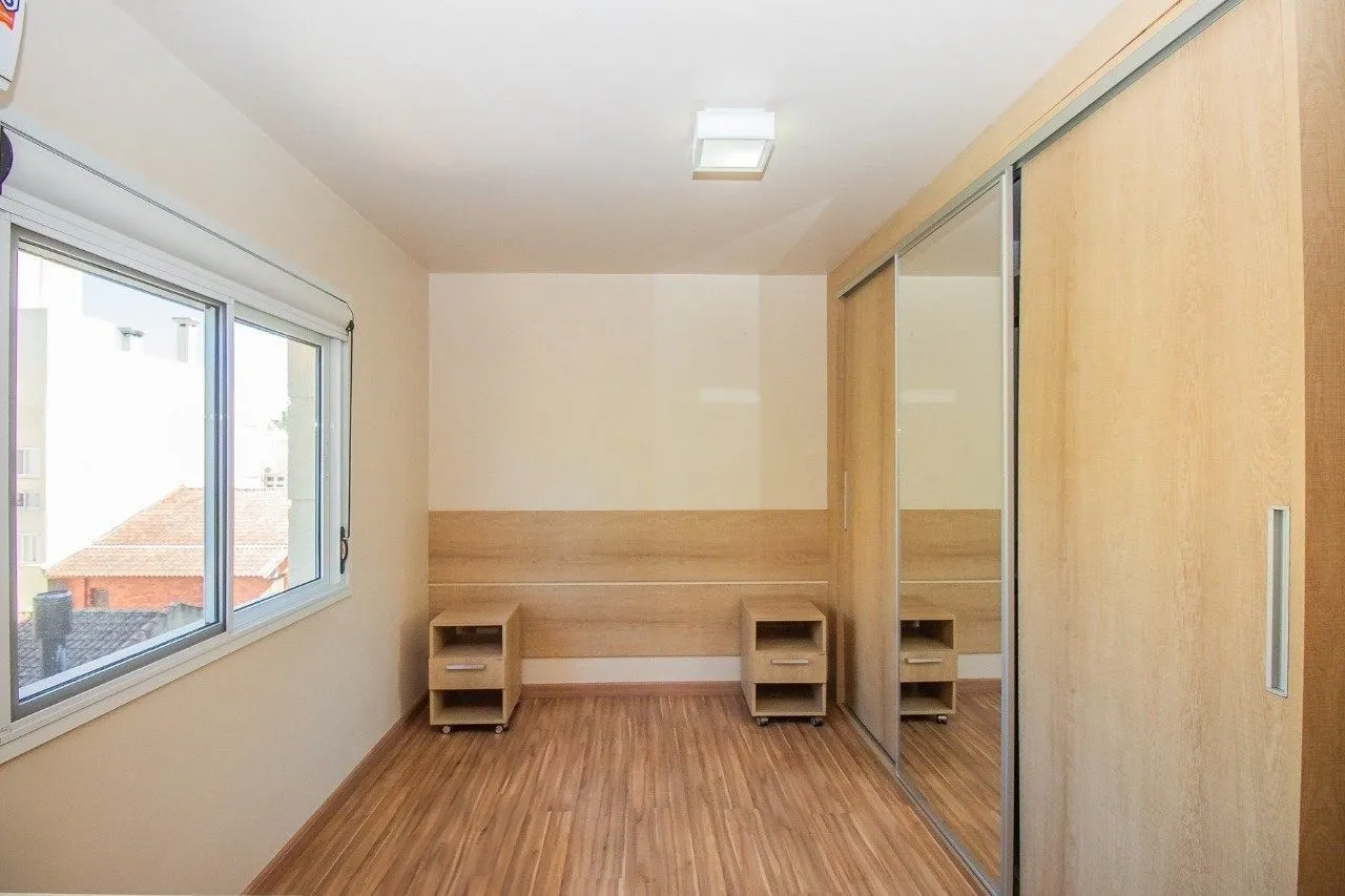 Imagem Apartamento com 70m², 2 dormitórios, 1 suíte, 1 vaga no bairro Higienópolis em Porto Alegre