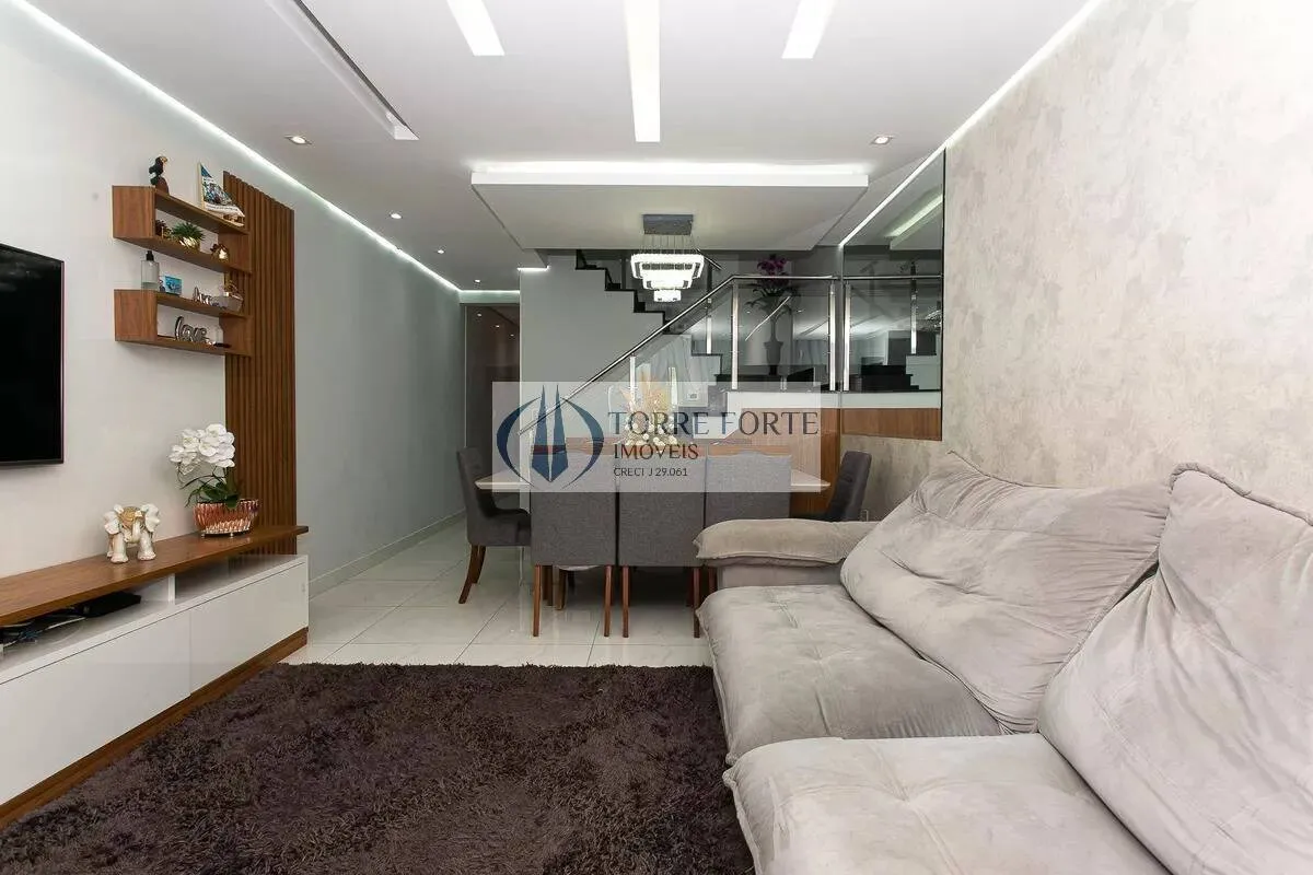 Imagem Lindo Sobrado com 4 dormitorios 1 suite 2 vagas na Vila Carrão.