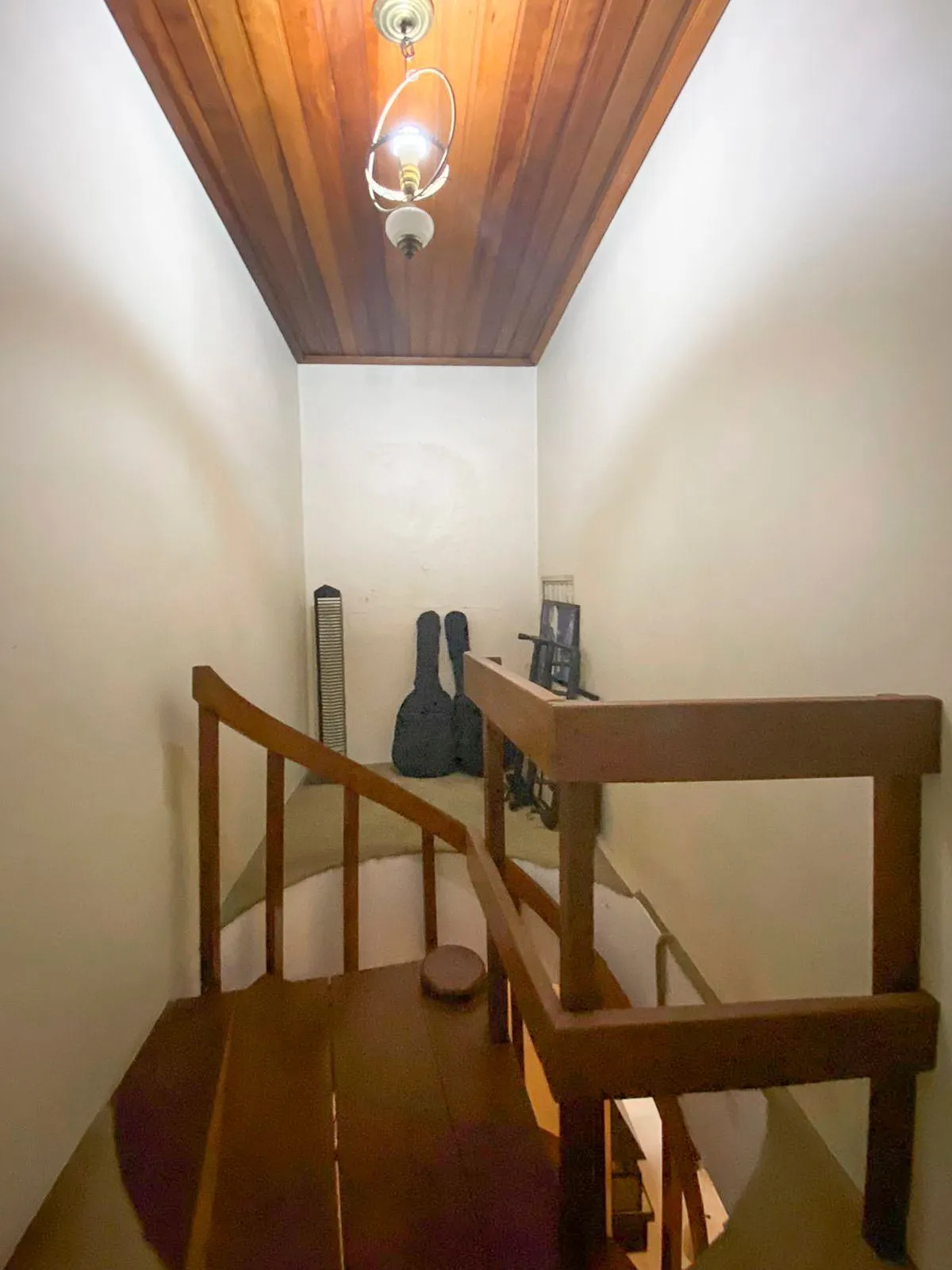 Imagem Casa / 4 Quartos / 1 Suíte / Churrasqueira / Jardim Itu Sabará / Porto Alegre / RS