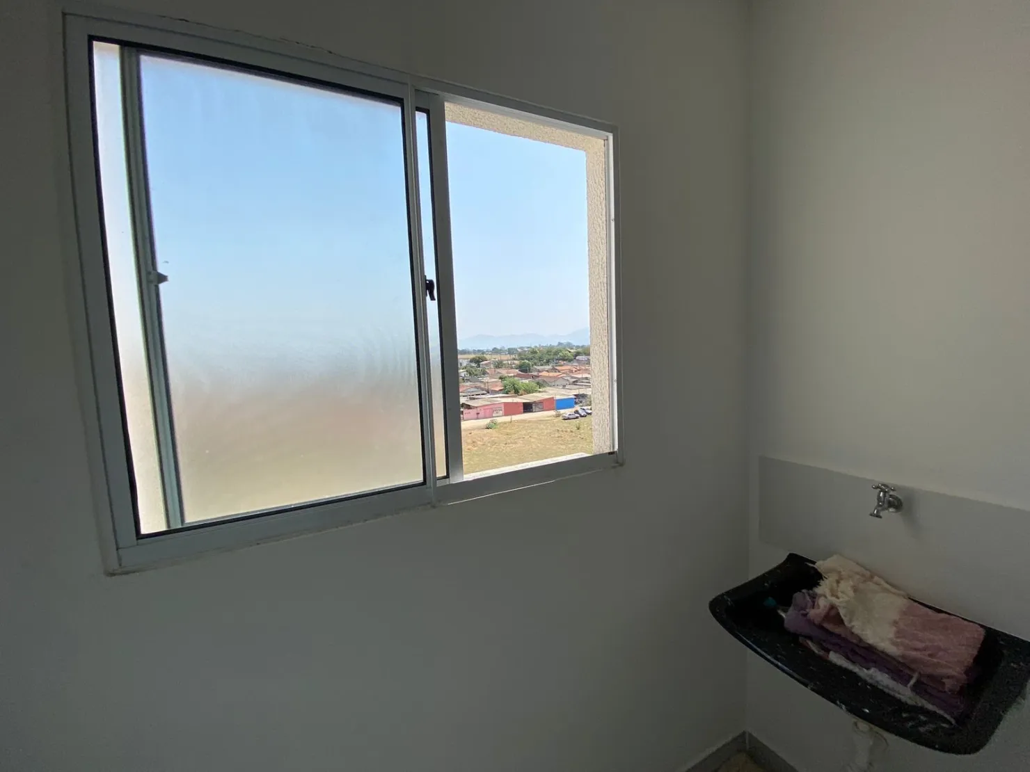 Imagem Apartamento à venda 2 dormitórios com sacada e vista privilegiada para a Serra, Feital, Pindamonhangaba, SP