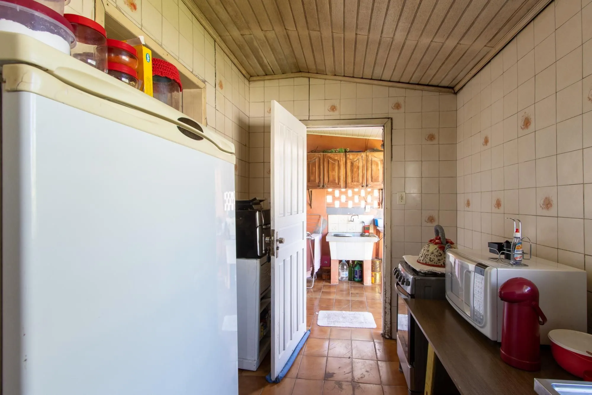 Imagem Sobrado amplo com 4 dormitórios com piscina e casa extra no mesmo terreno - Hípica