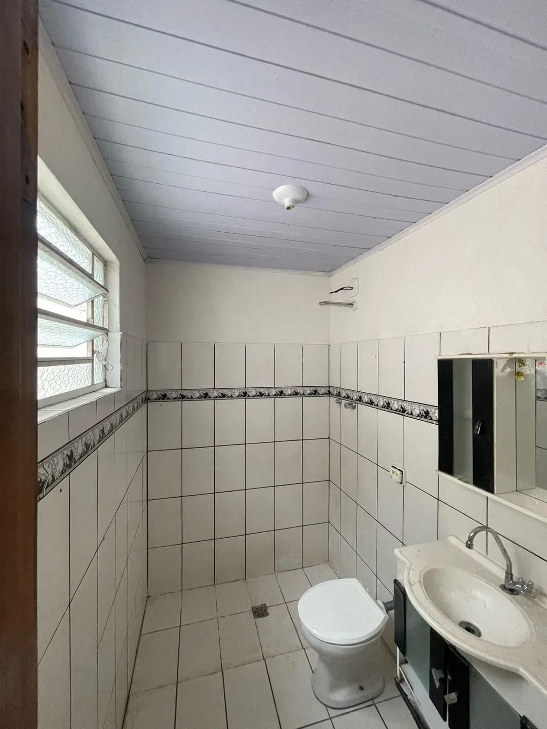 Imagem Casa à venda 2 Quartos, 1 Vaga, 300M², Água Preta, Pindamonhangaba - SP