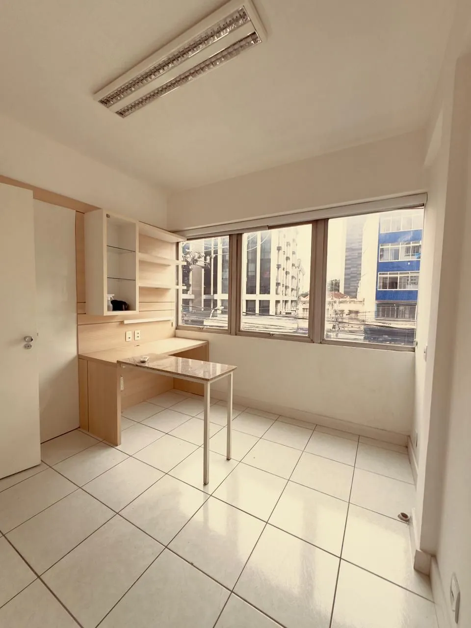 Imagem MÁFFER IMÓVEIS VENDE | EXCELENTE SALA COMERCIAL NA AV. CRISTÓVÃO COLOMBO